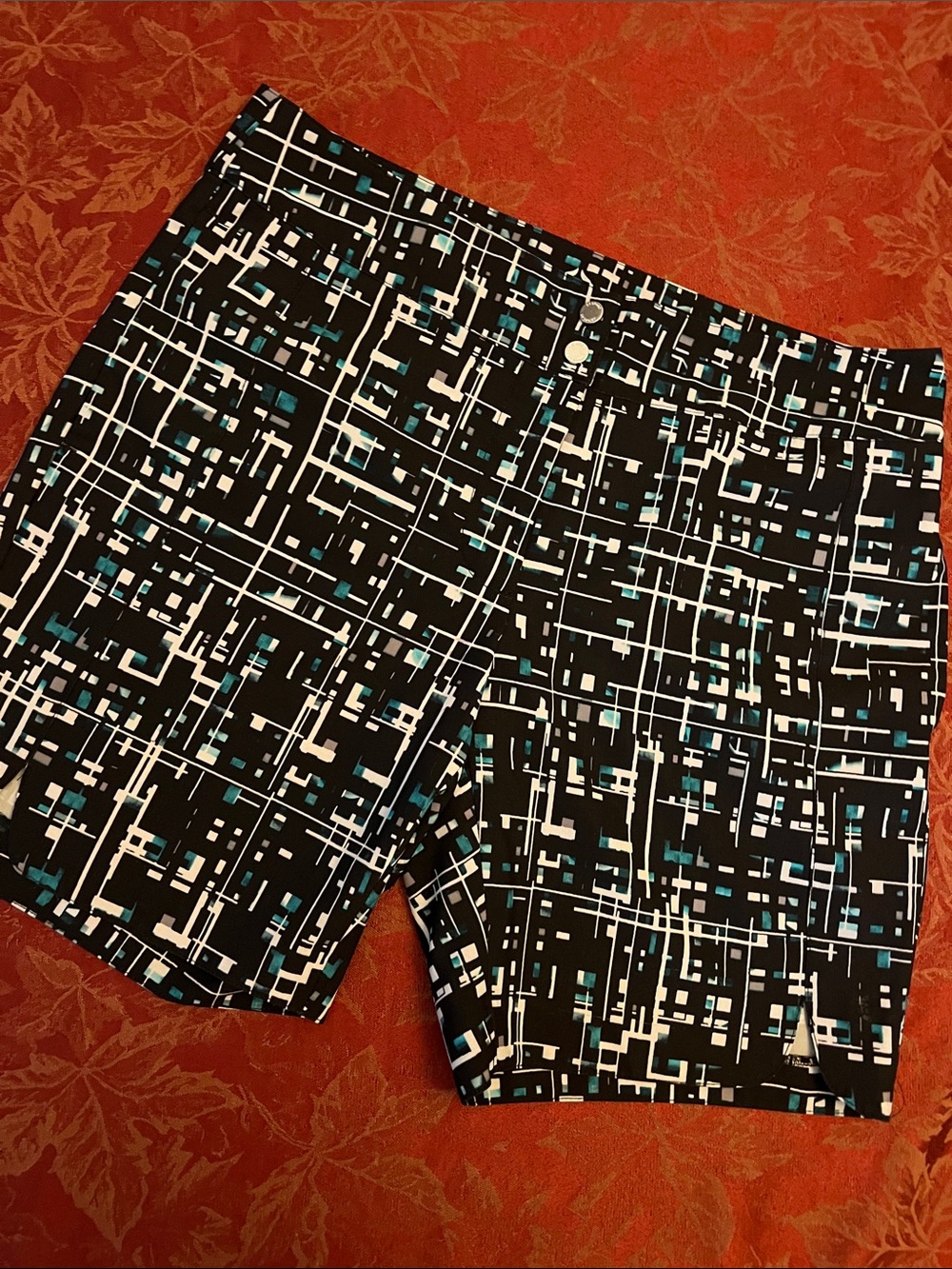 EP Sport Women's Golf Shorts Geometric Pattern of a